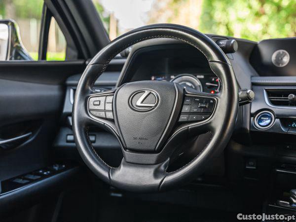 Lexus NX UX 250h Special Edi — fotografia 3