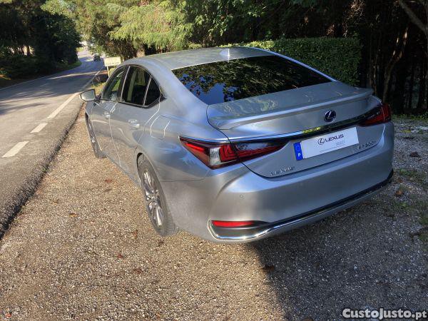 Lexus ES 300h Special Edi — fotografia 13