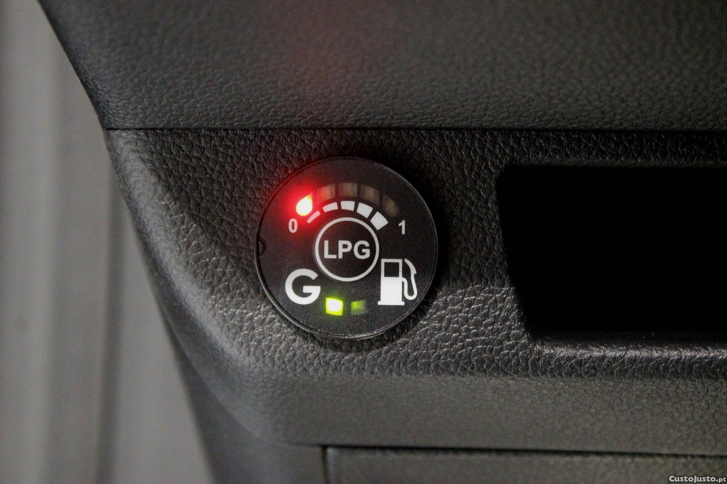 Mitsubishi Colt 1.0 MPI-T Kaiteki Bi-Fuel — fotografia 17