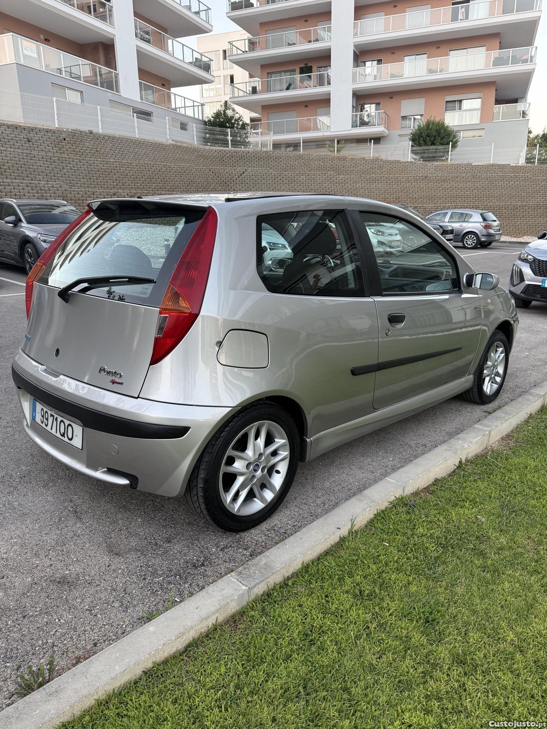 Fiat Punto Sport Fire 1.2Automático117 mil km (c/Histórico)MultimediaACNacionalJantes 16Distribuição Nova0 — fotografia 3