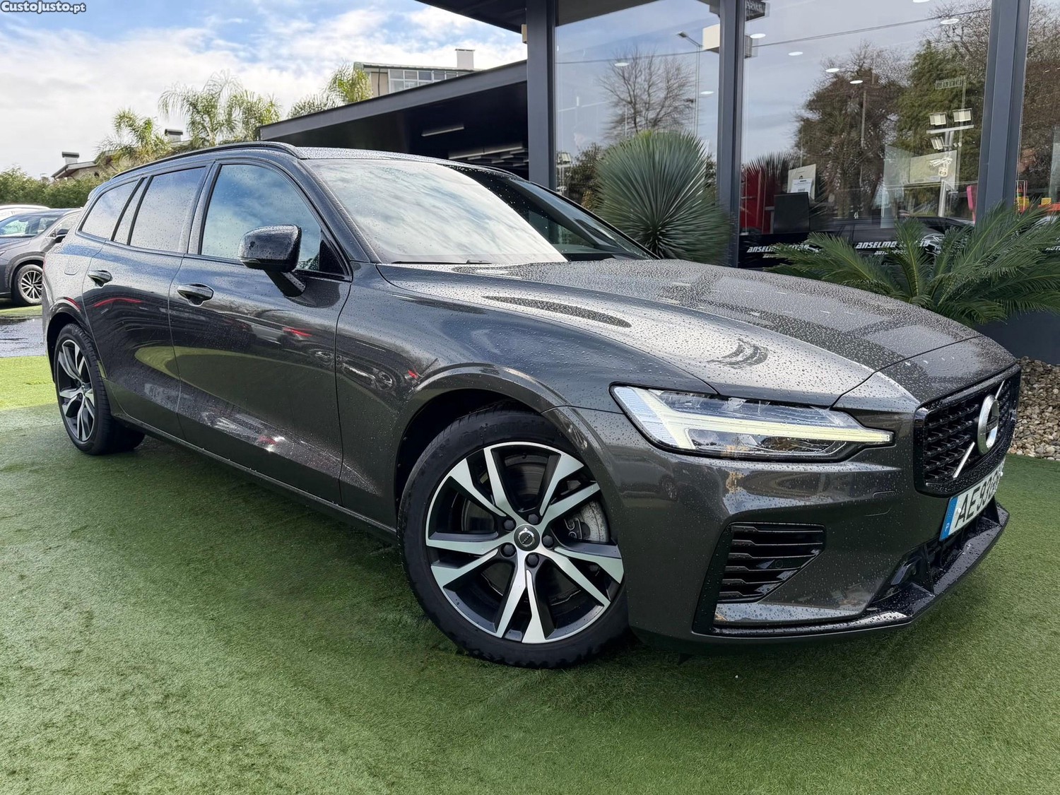 Volvo V60 2.0 T6 AWD TE R-Design — fotografia 21