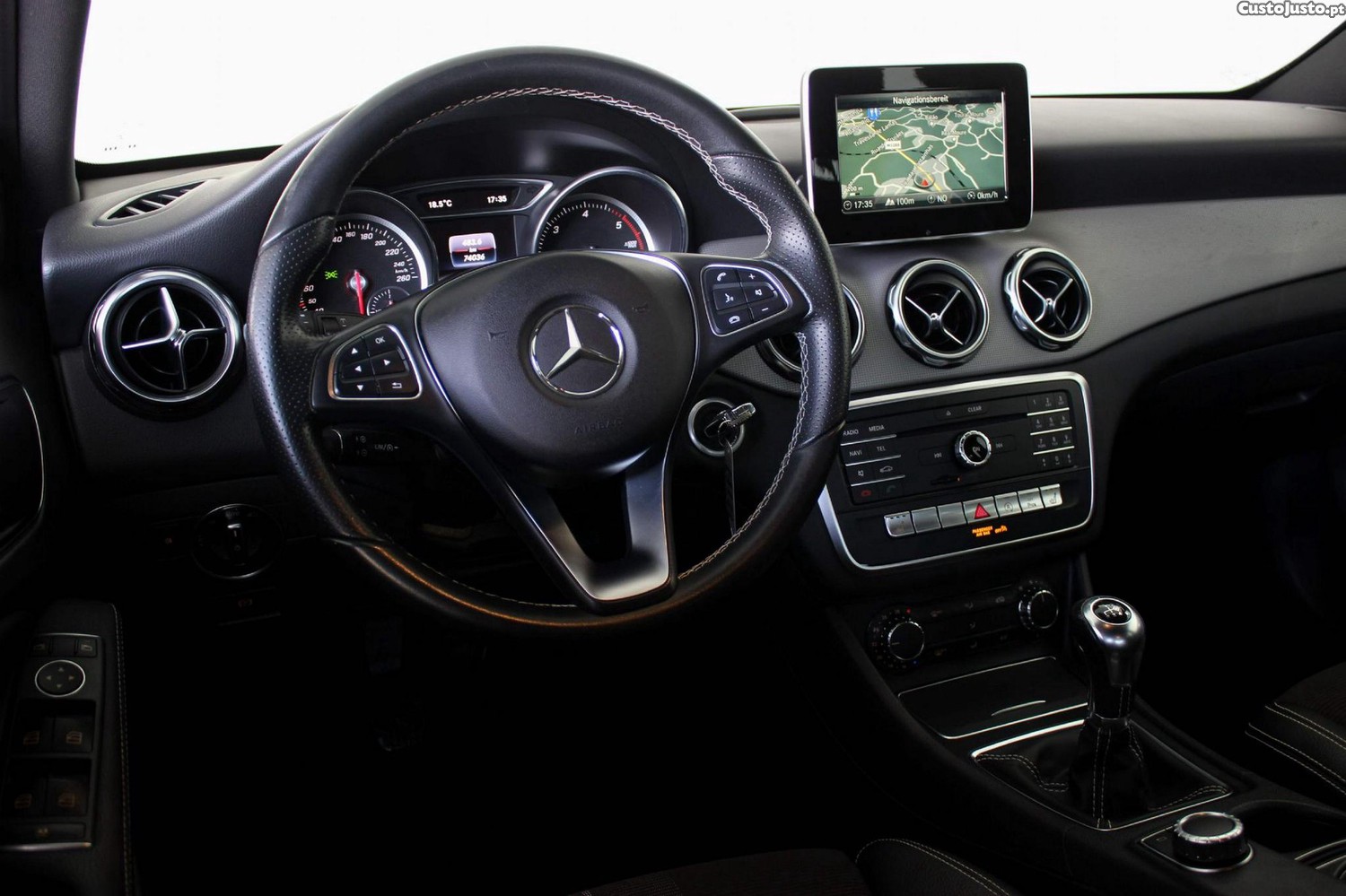 Mercedes-Benz GLA 180 d Urban — fotografia 11