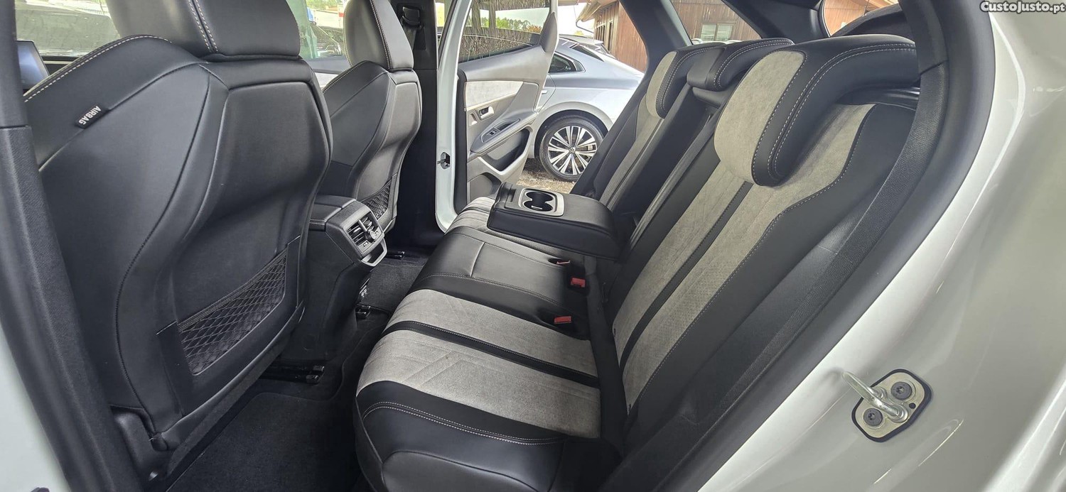 Peugeot 3008 1.6 Hybrid GT Pack e-EAT8 — fotografia 2