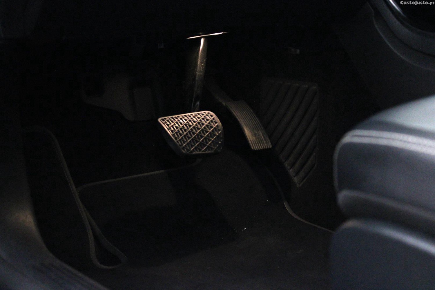 Mercedes-Benz CLA 180 D SHOOTING BRAKE STYLE AUTO — fotografia 17