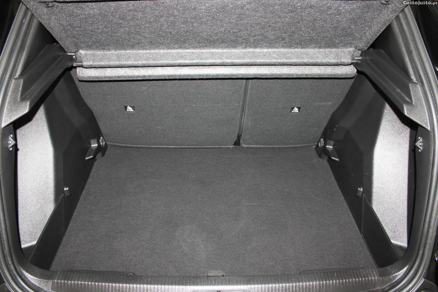 Peugeot 2008 1.5 BHDI ACTIVE (AUTO) — fotografia 5