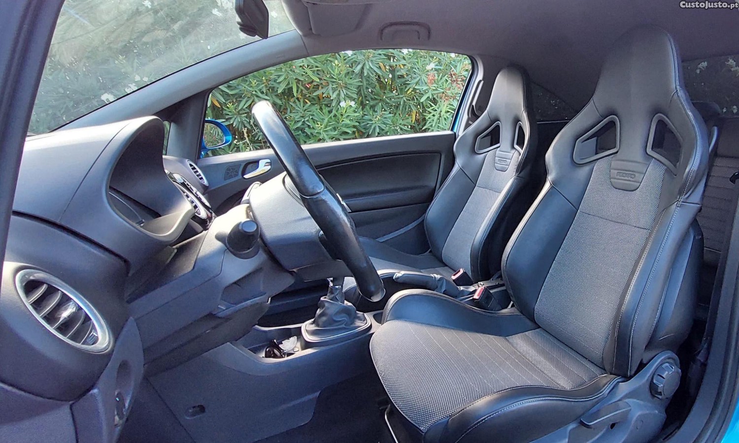 Opel Corsa OPC 1.6 Turbo - 192 CVS — fotografia 8