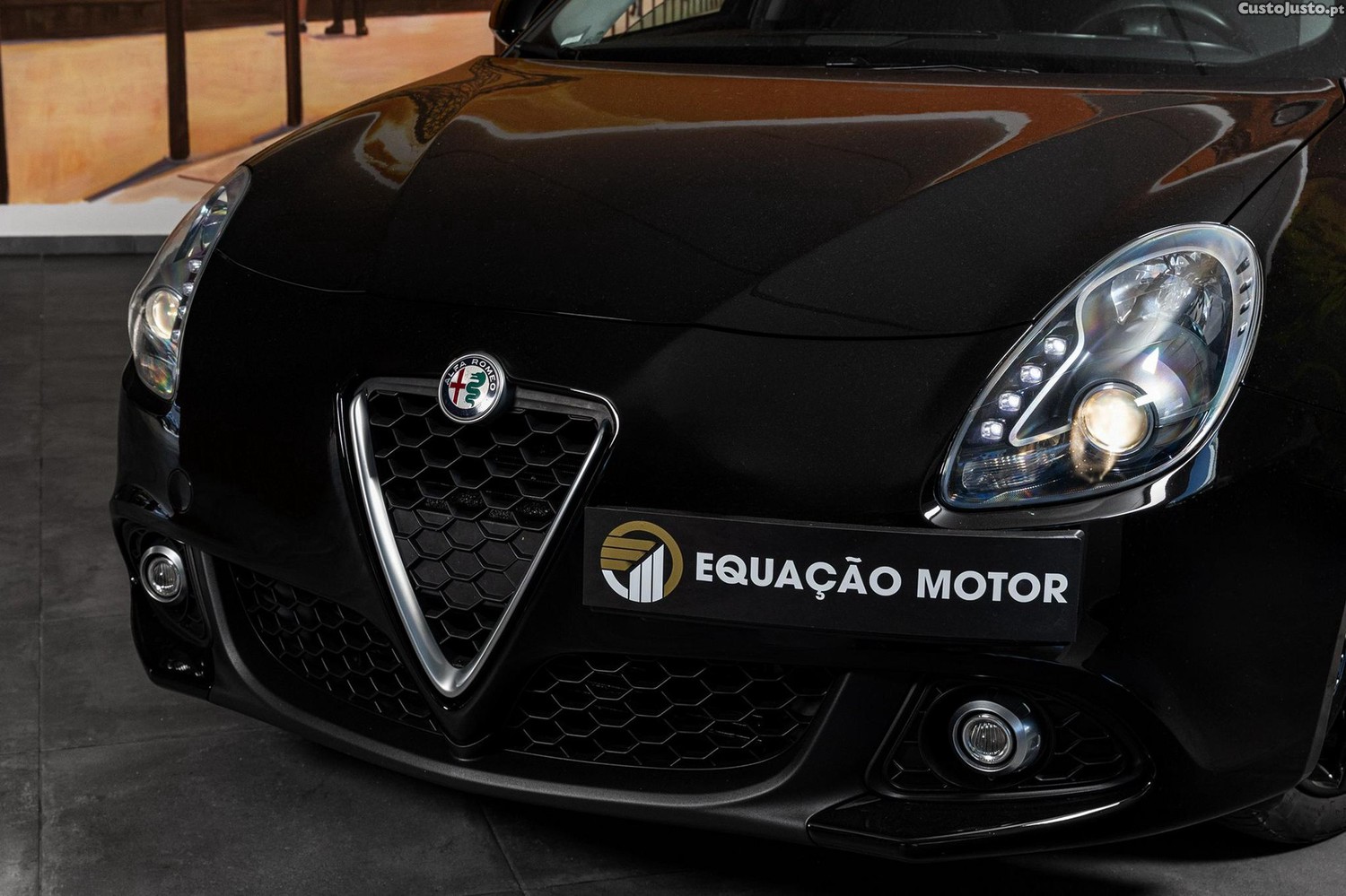 Alfa Romeo Giulietta 1.6 JTDM — fotografia 17