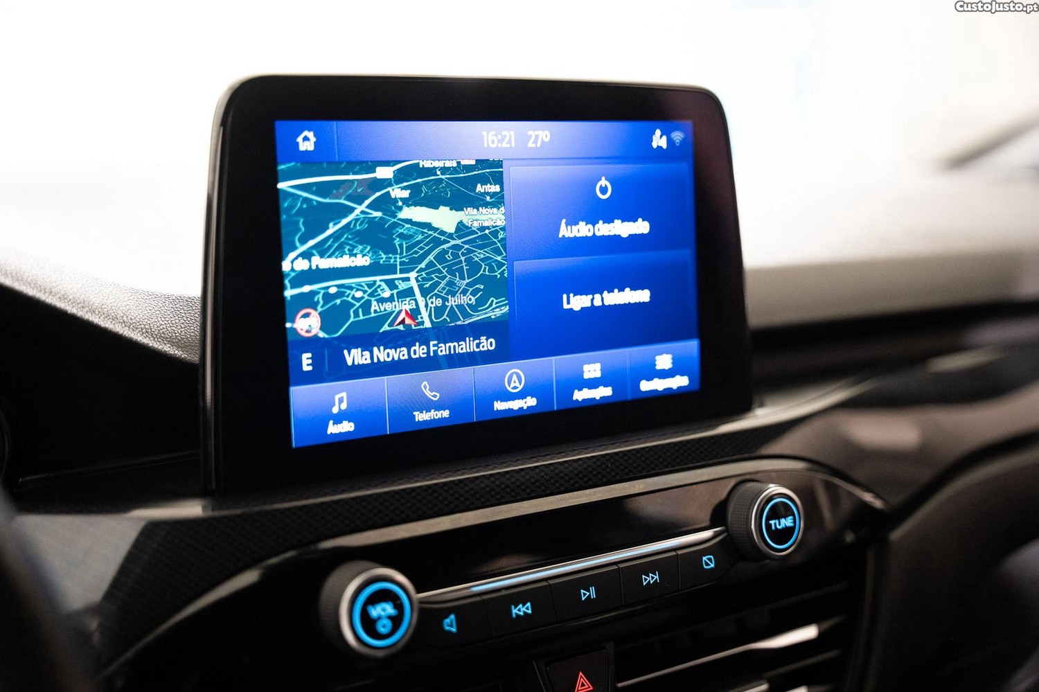 Ford Kuga 1.5 EcoBoost Titanium — fotografia 9