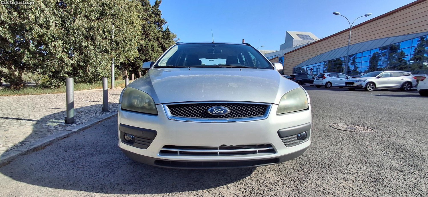 Ford Focus () — fotografia 10