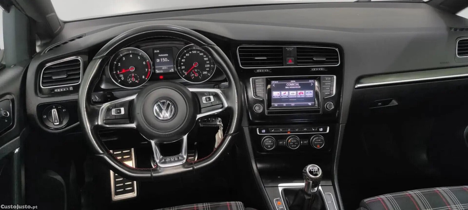 Volkswagen Golf GTI BlueMotion — fotografia 23
