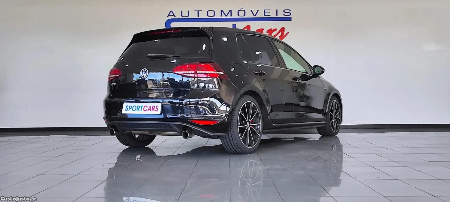 Volkswagen Golf GTI BlueMotion — fotografia 30