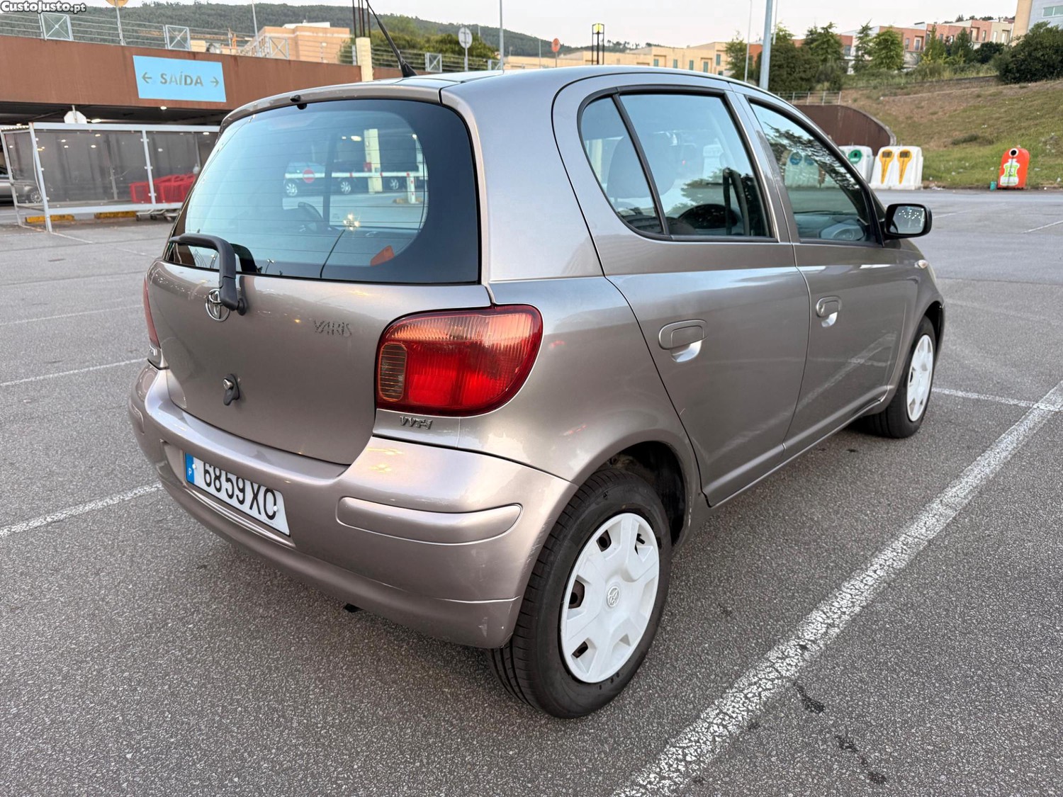Toyota Yaris — fotografia 5