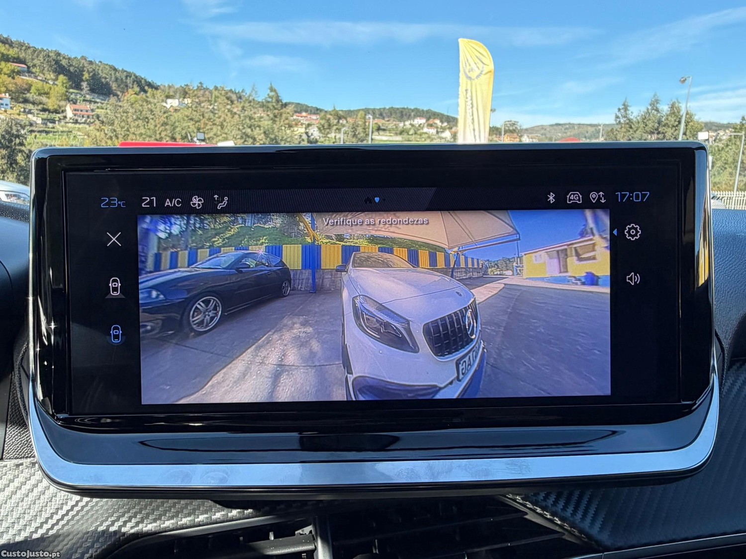 Peugeot 2008 1.2 PureTech Allure EAT8 — fotografia 4
