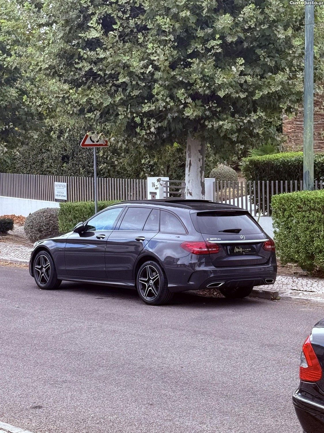 Mercedes-Benz C 300 Amg — fotografia 3