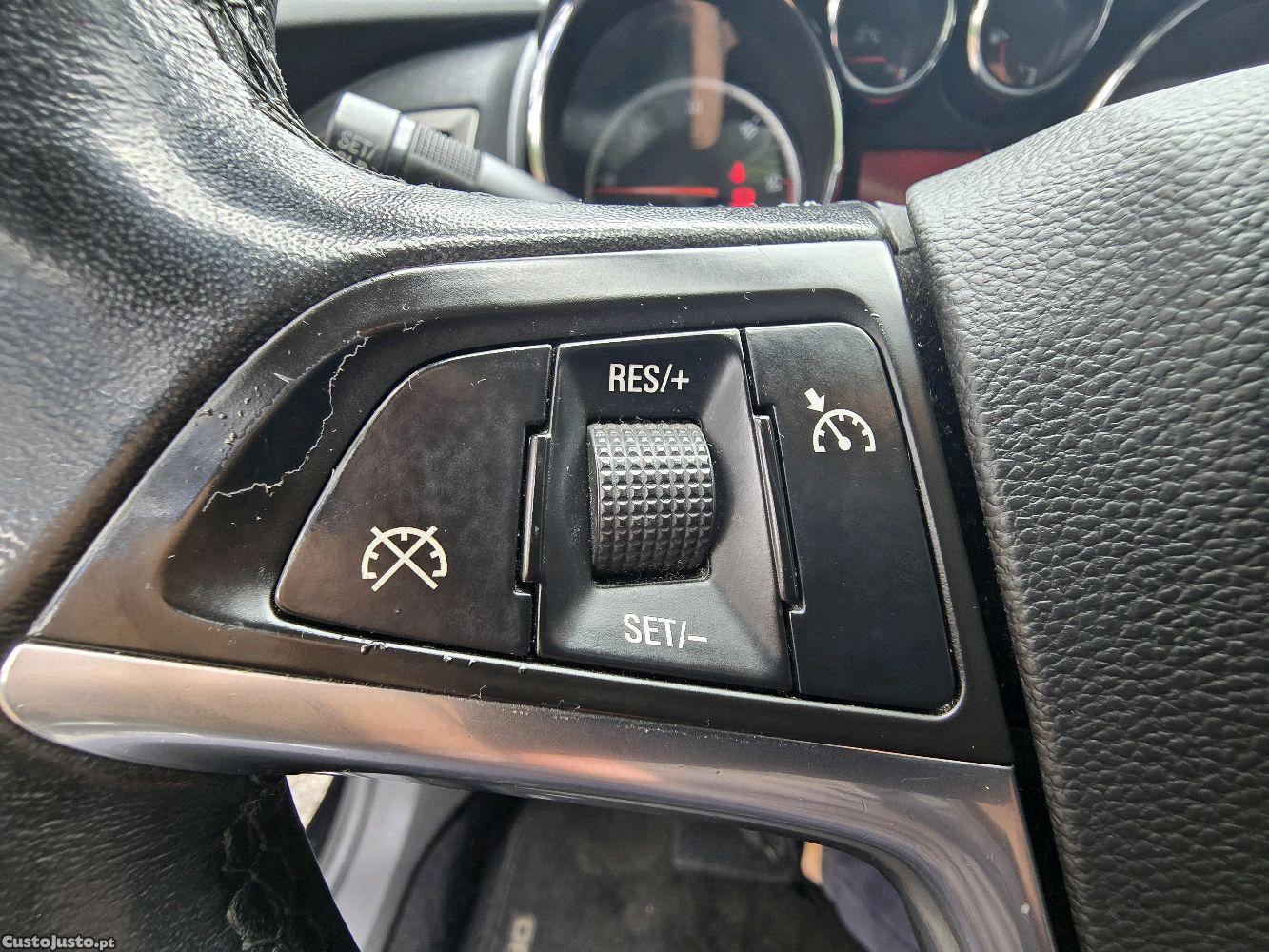 Opel Astra eco flex — fotografia 2