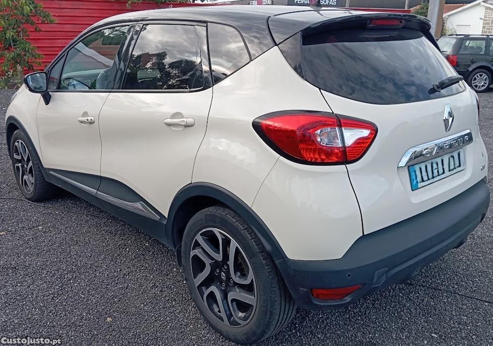Renault Captur 1.5 DCI — fotografia 2