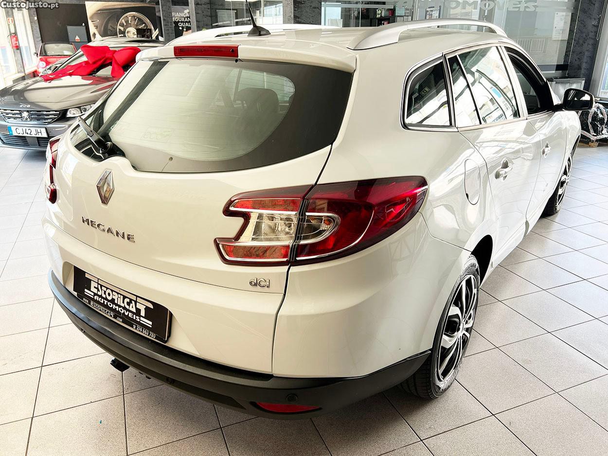 Renault Mégane Sport Tourer 1.5 dCi Confort SS — fotografia 18