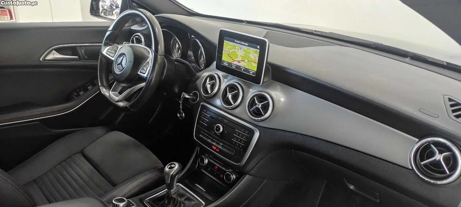 Mercedes-Benz CLA 180 d Shooting Brake AMG Line — fotografia 8