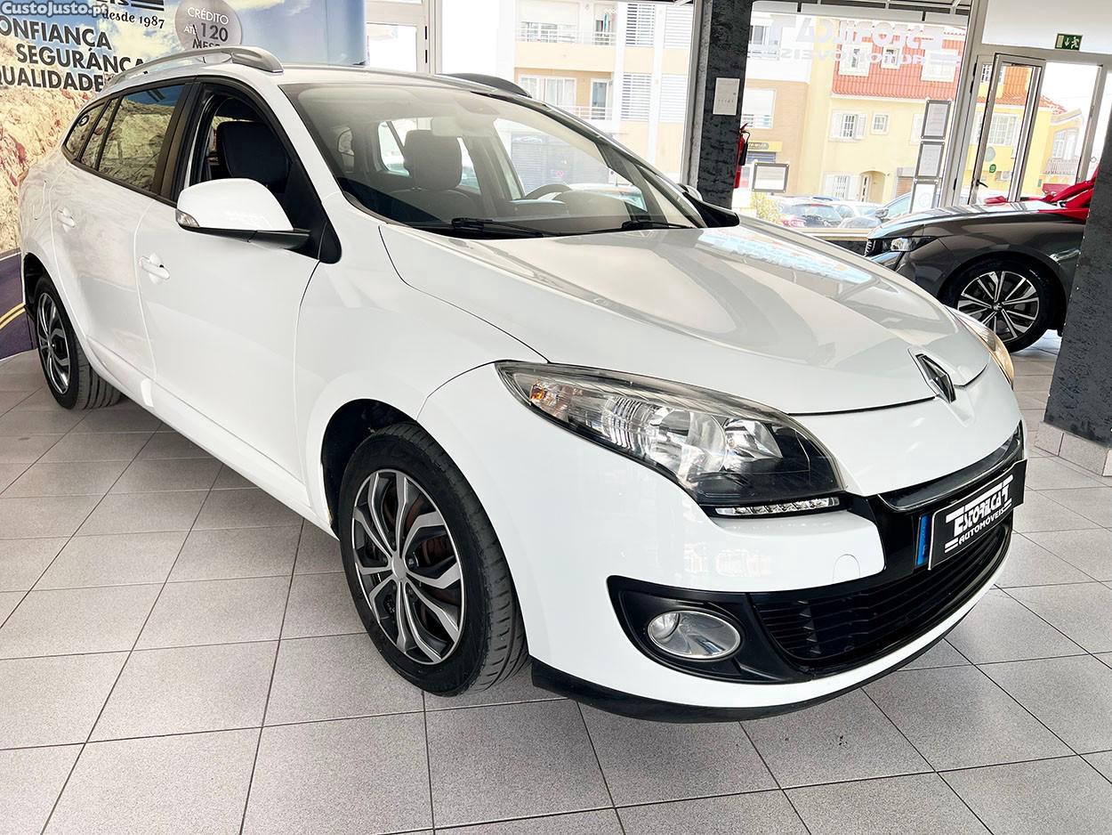 Renault Mégane Sport Tourer 1.5 dCi Confort SS — fotografia 19