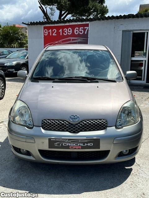 Toyota Yaris 1.0 Terra AC — fotografia 8