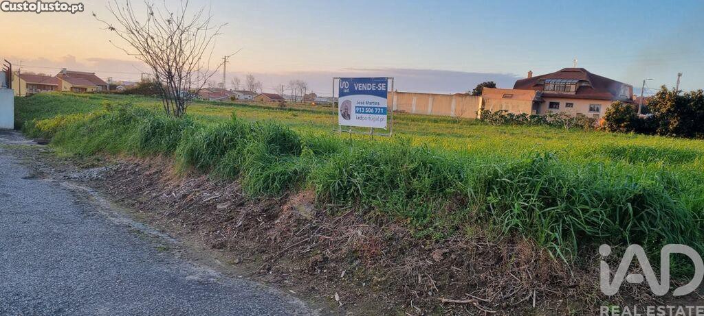 Terreno em Paramos de 1700,00 m²