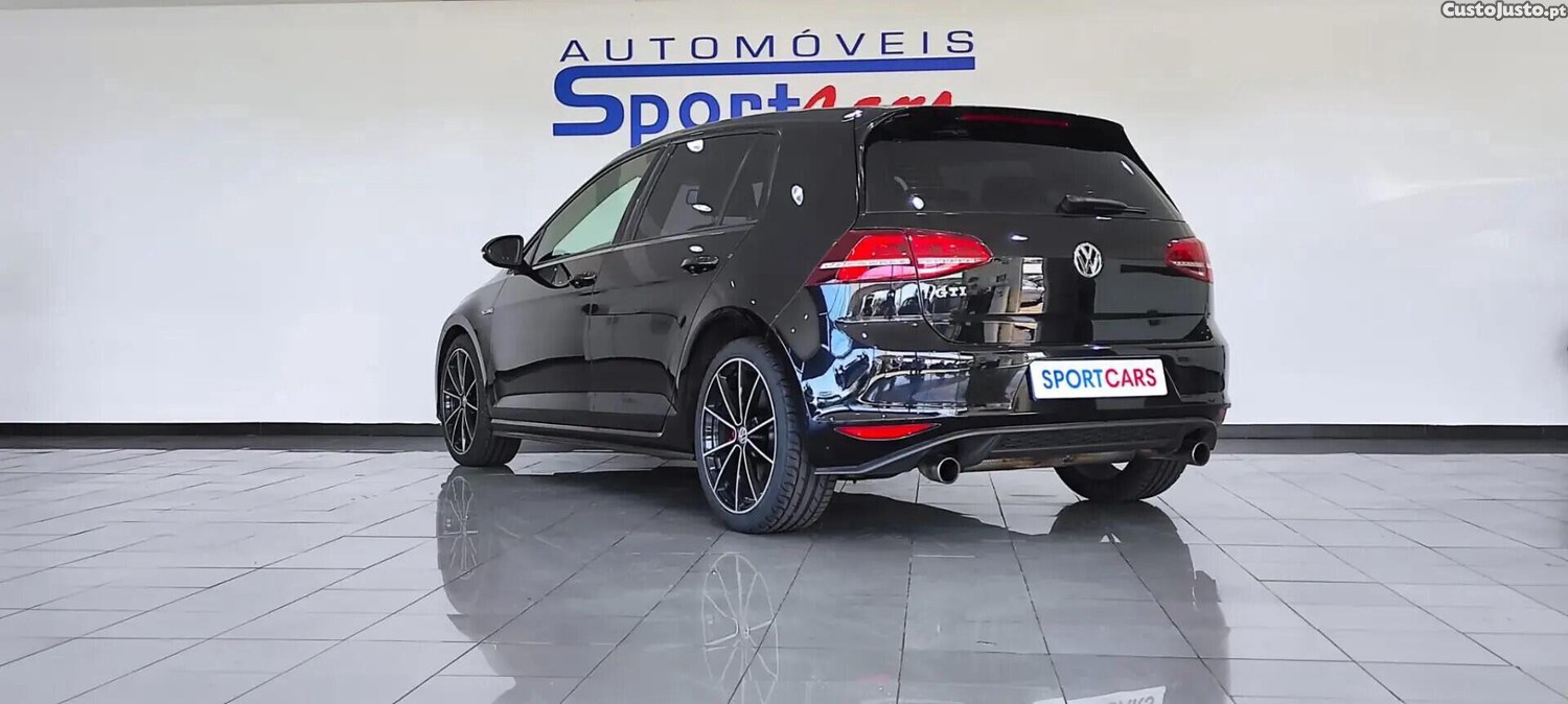 Volkswagen Golf GTI BlueMotion — fotografia 18