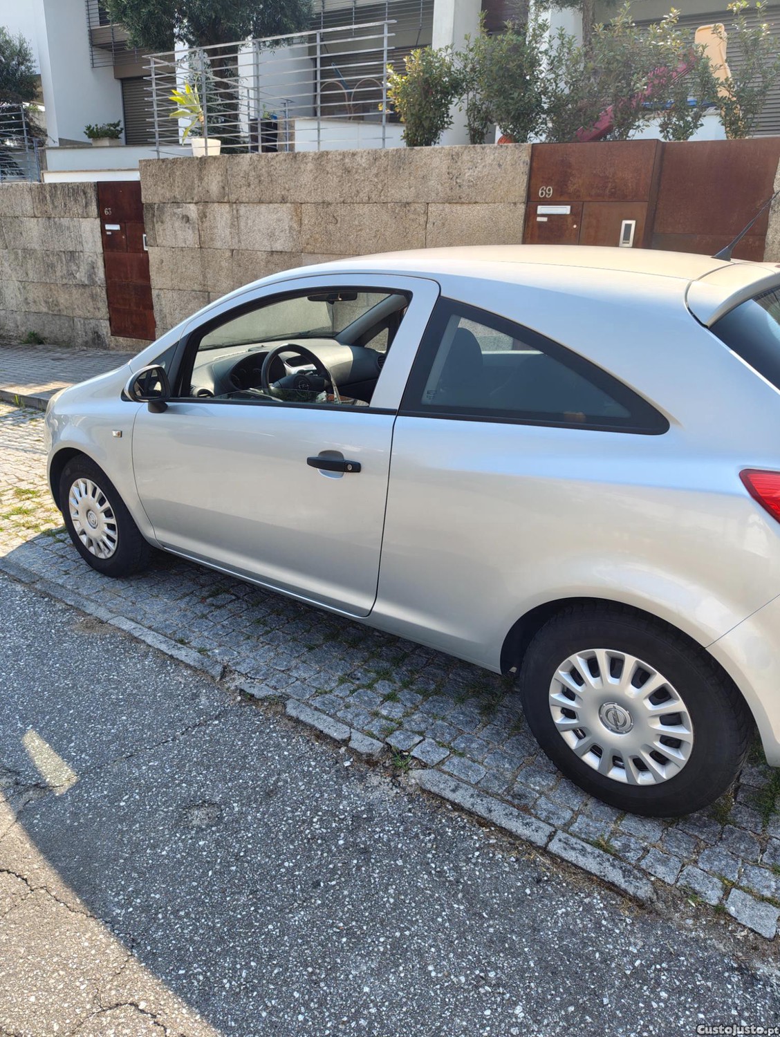 Opel Corsa 1.2 16V (ecoFLEX) Edition — fotografia 11