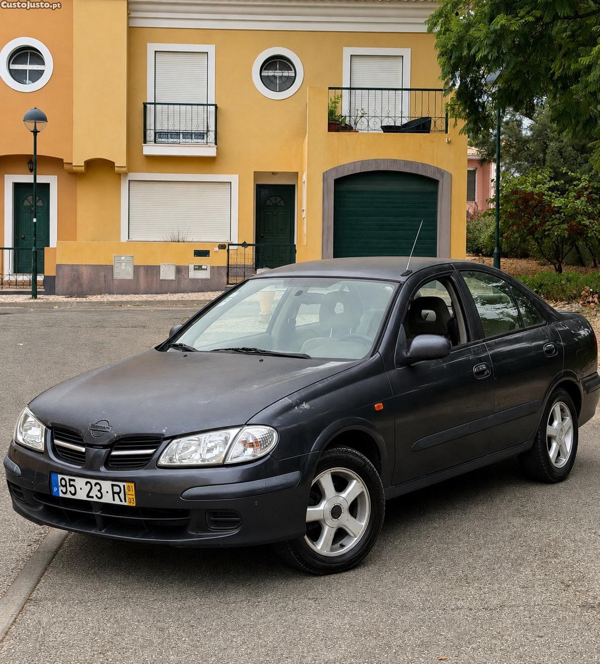 Nissan Almera 1.5i 90cv — fotografia 4