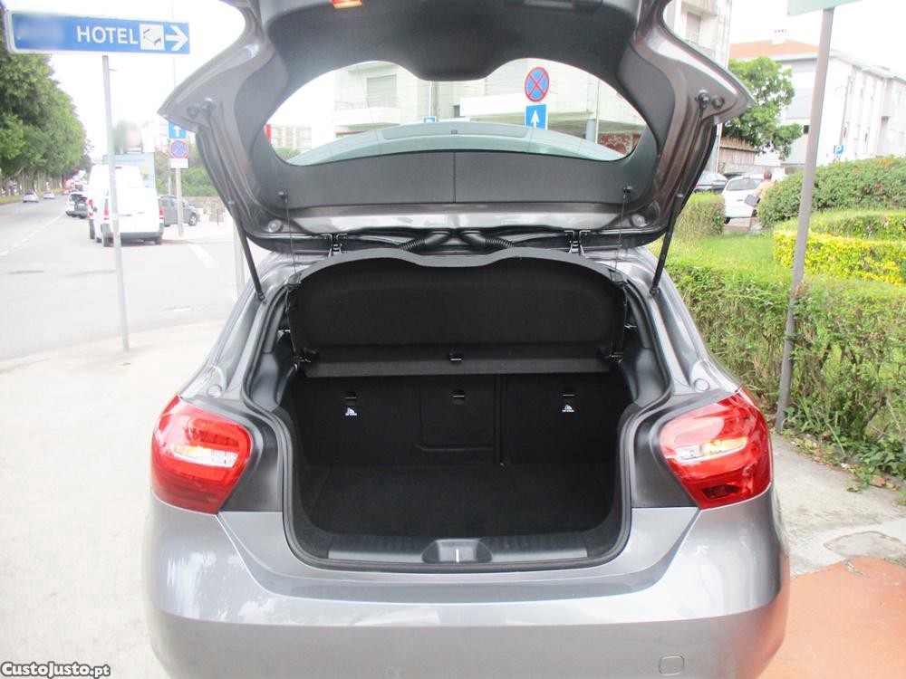 Mercedes-Benz A 180 D — fotografia 2
