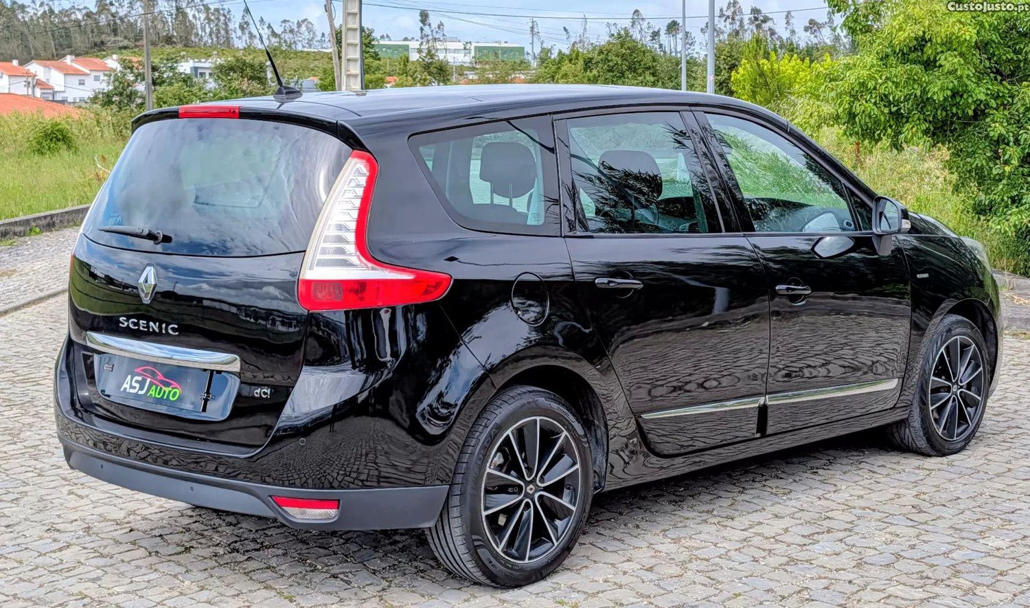 Renault Grand Scénic 1.5 dci bose edition 7l edc — fotografia 16