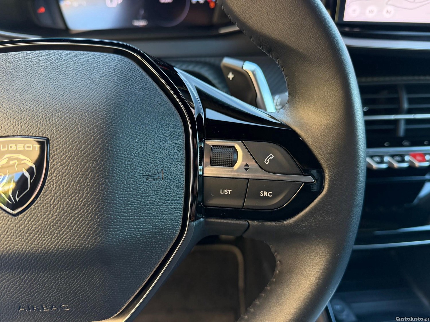 Peugeot 2008 1.2 PureTech Allure EAT8 — fotografia 9