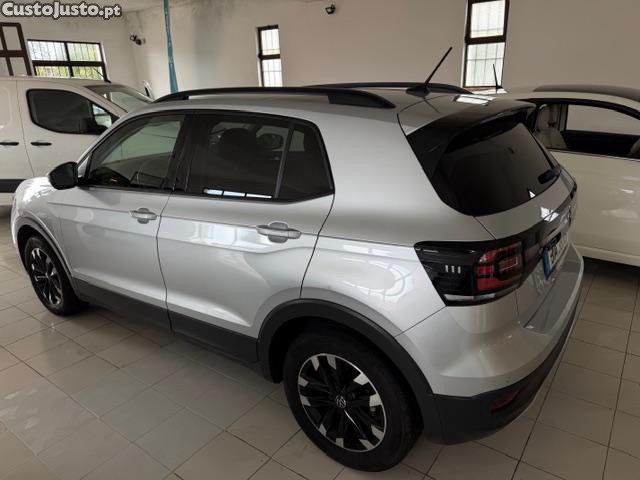 Volkswagen T-Cross 1.0 TSI Life DSG — fotografia 16