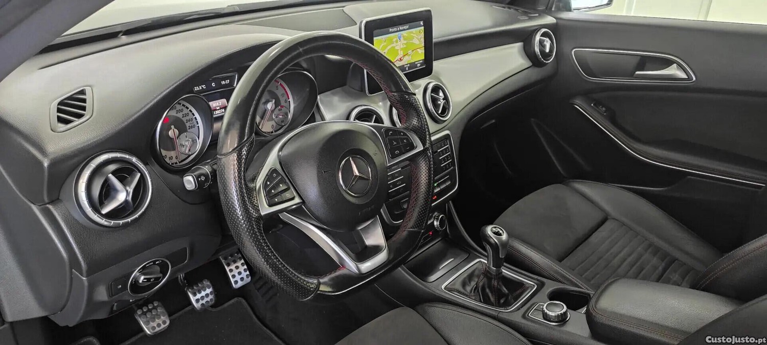 Mercedes-Benz CLA 180 d Shooting Brake AMG Line — fotografia 27