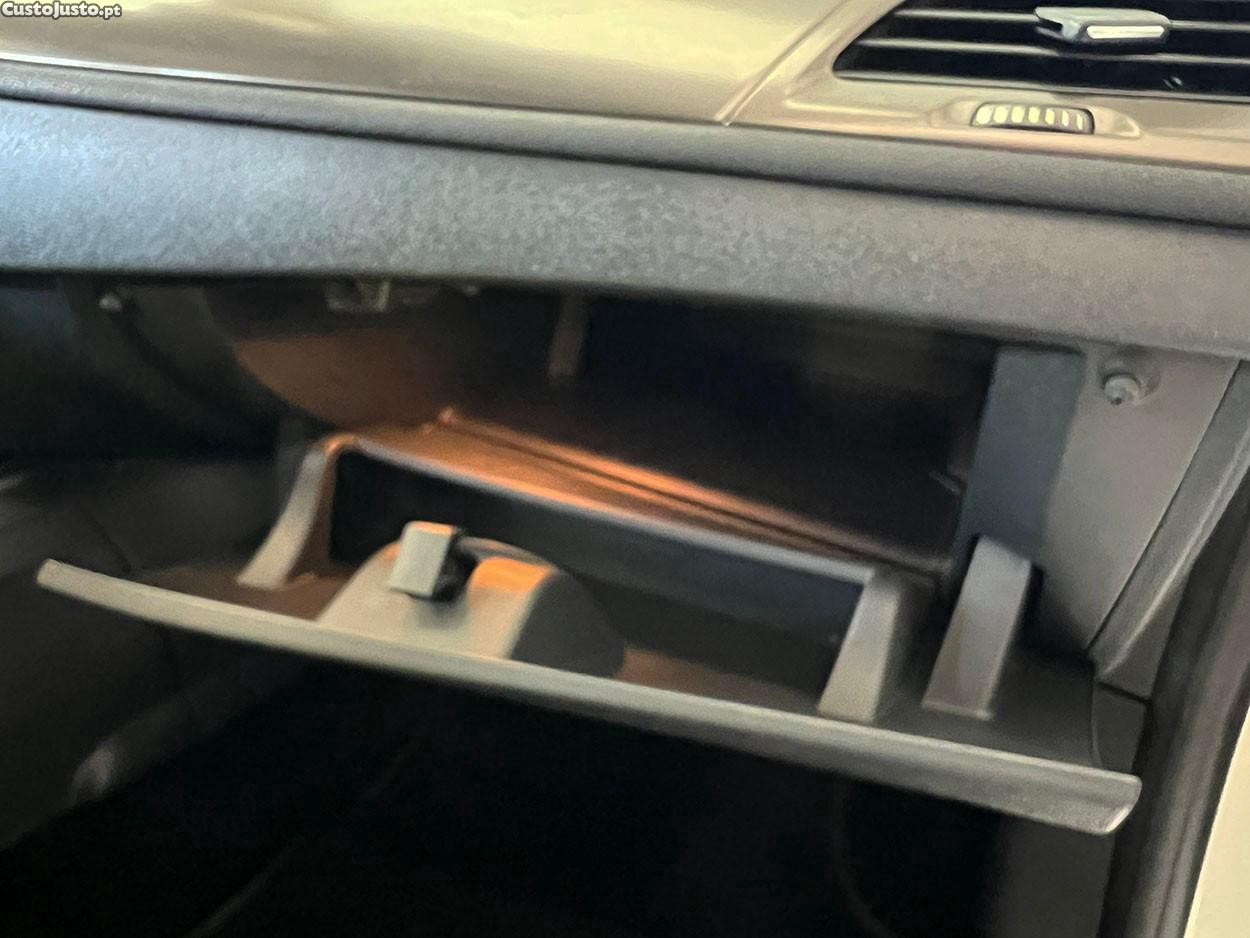 Renault Mégane Sport Tourer 1.5 dCi Confort SS — fotografia 3