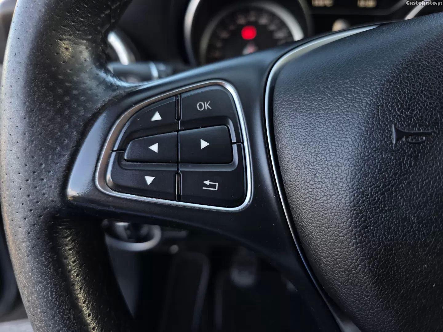 Mercedes-Benz CLA 180 D — fotografia 8