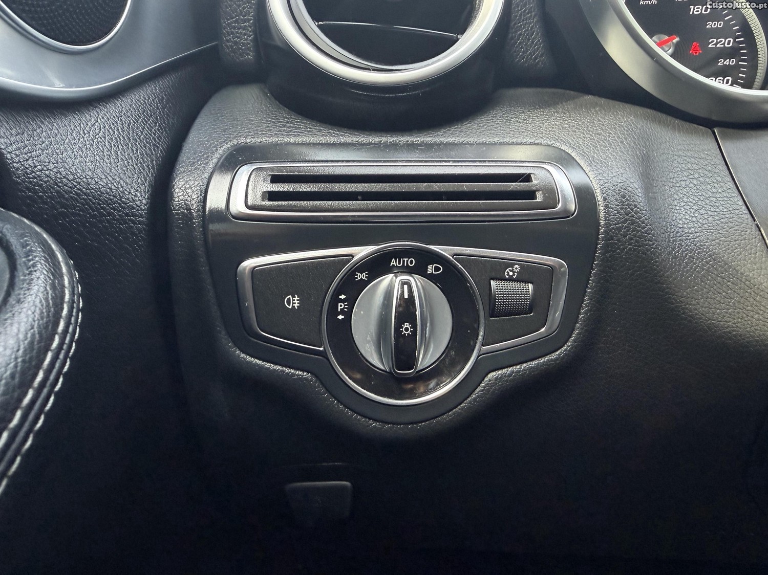 Mercedes-Benz C 180 BlueTec Auto — fotografia 11