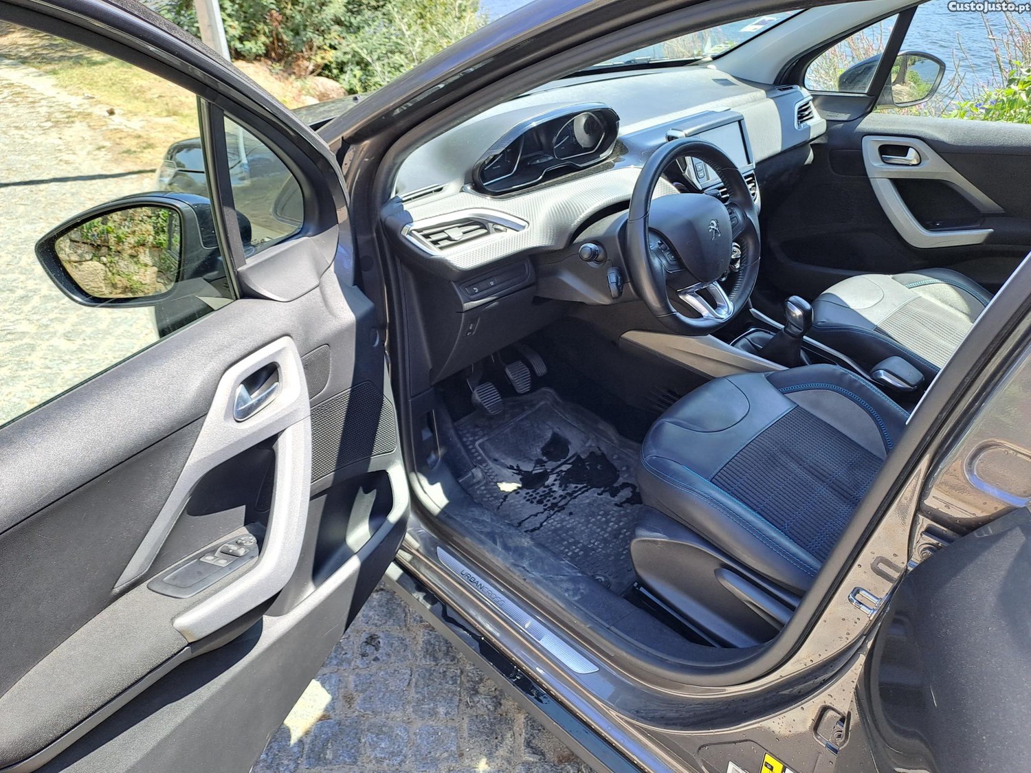 Peugeot 2008 UrbanCross — fotografia 6