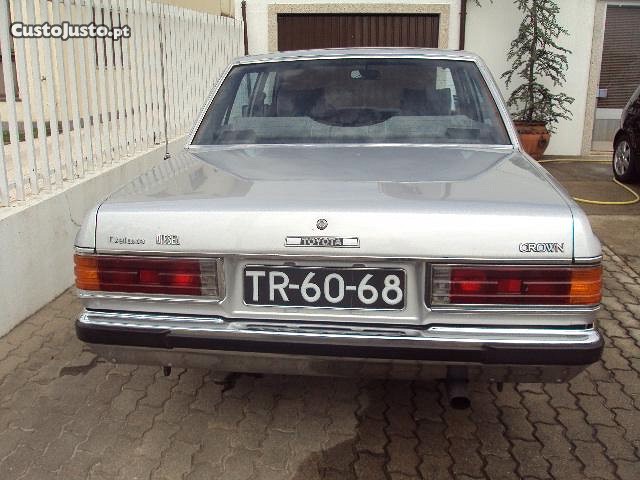 Toyota Crown Deluxe — fotografia 3