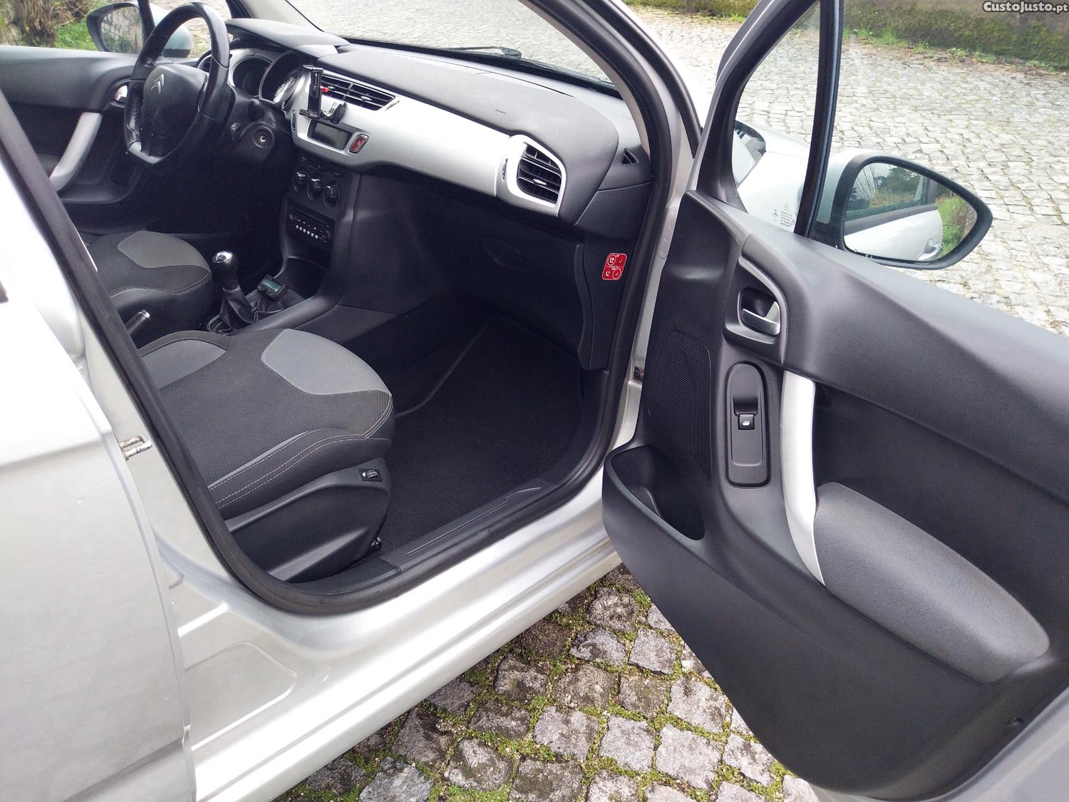 Citroën C3 1.4 hdi diesel Ano 2012 - 12 foto 5