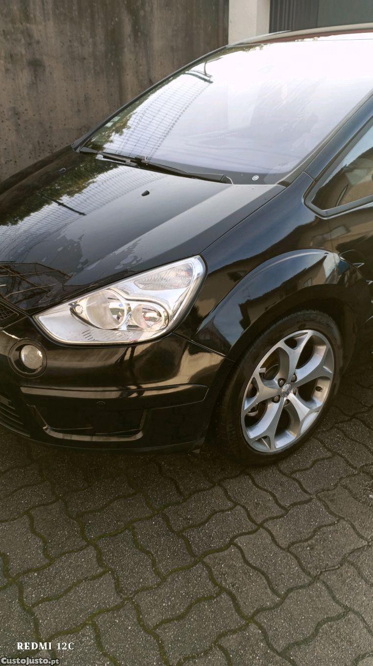 Ford S-Max Titanium — fotografia 11