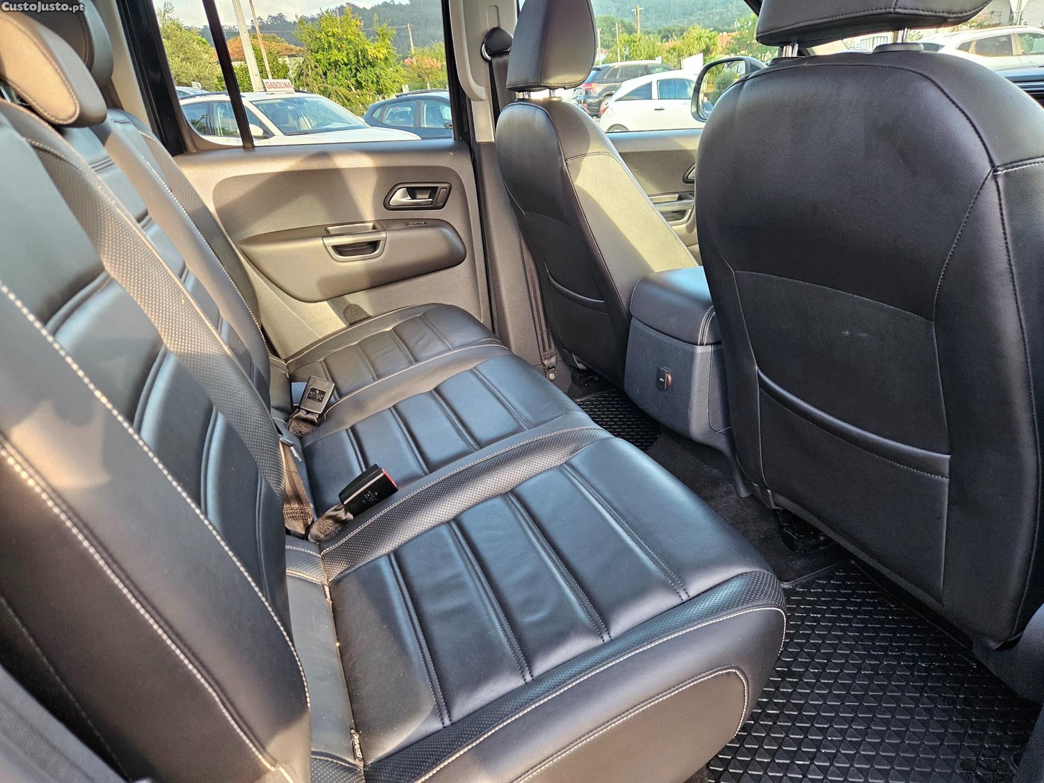 Volkswagen Amarok 3.0 V6 TDI HIGHLINE 4MOTION DSG — fotografia 4