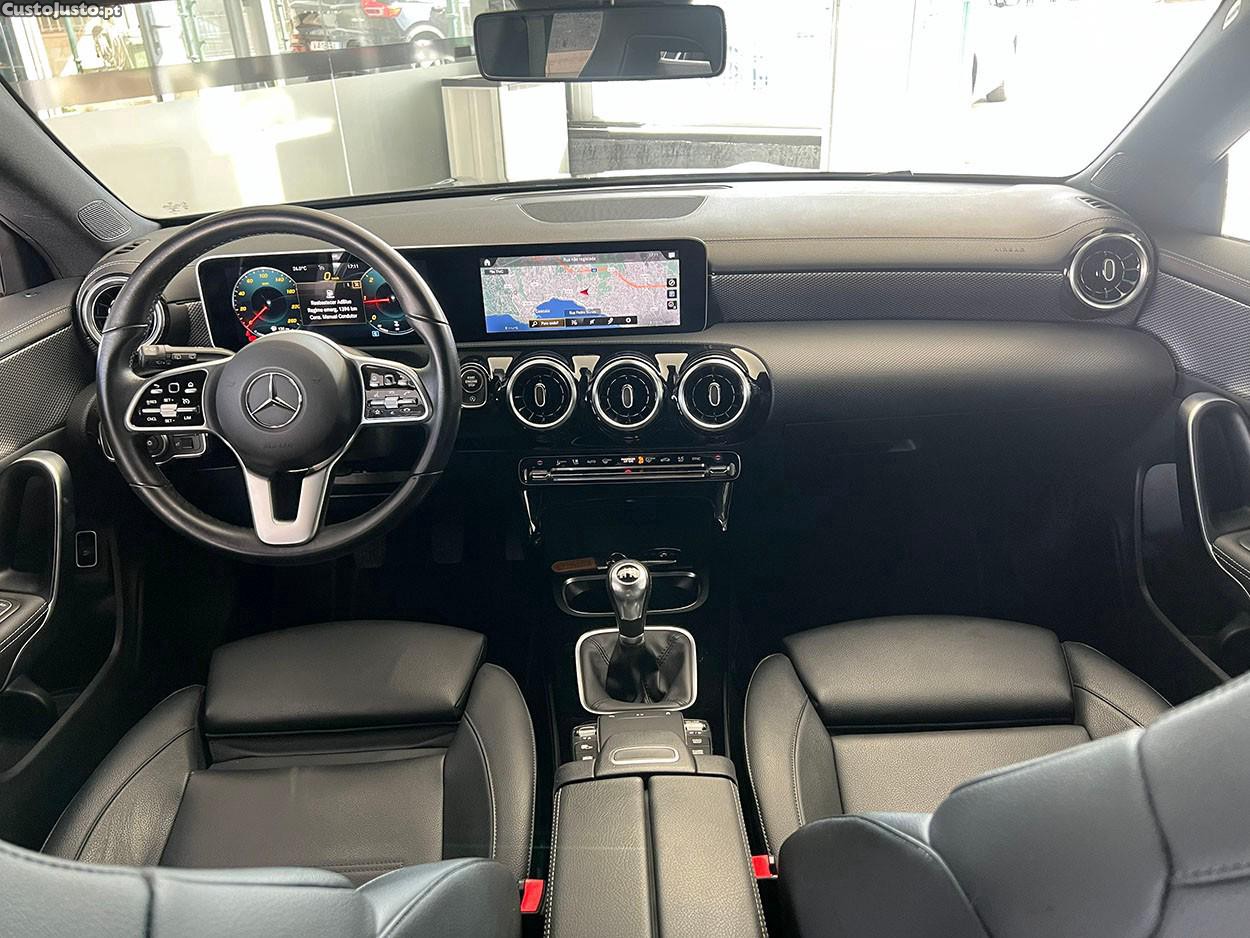 Mercedes-Benz CLA 180 d Business Solutions — fotografia 16