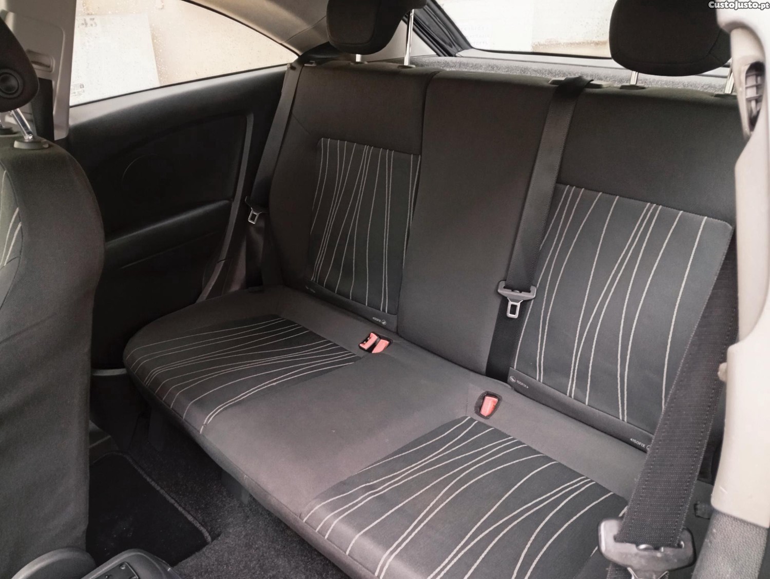 Opel Corsa Carro — fotografia 6