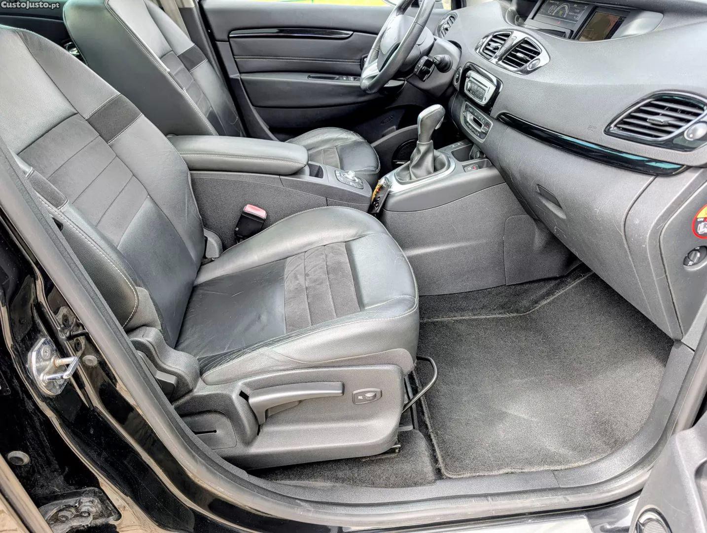 Renault Grand Scénic 1.5 dci bose edition 7l edc — fotografia 11