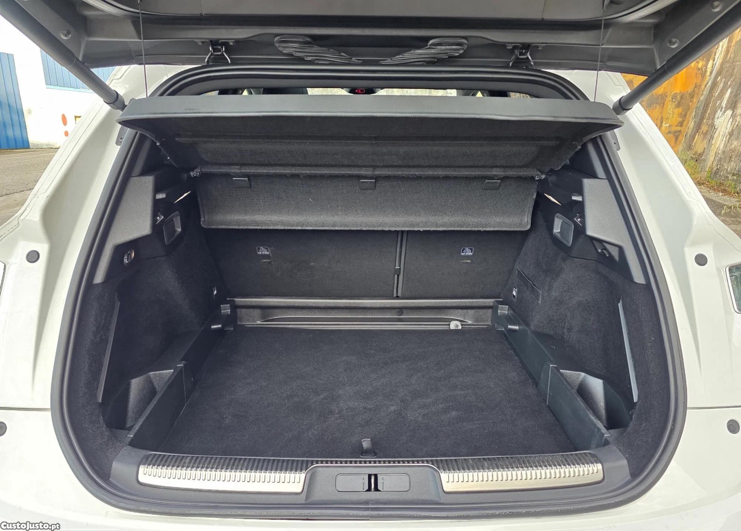 DS 7 7 Crossback 2.0 BlueHDi So Chic Opera EAT8 — fotografia 3