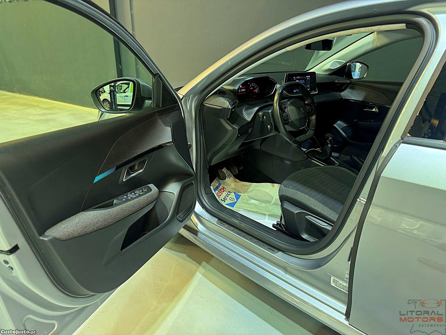 Peugeot 208 1.2 PureTech SE Style — fotografia 13