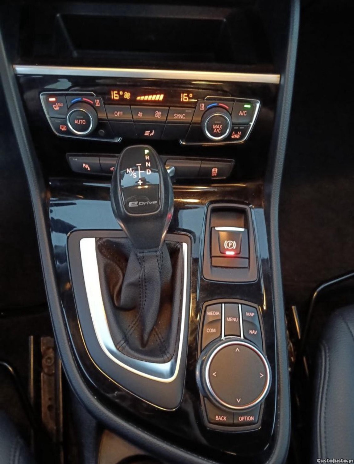 BMW 225 Active Tourer 225xe Active Tourer — fotografia 2