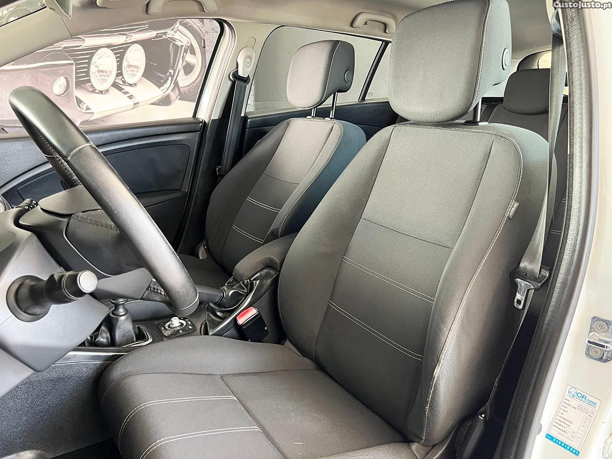 Renault Mégane Sport Tourer 1.5 dCi Confort SS — fotografia 14