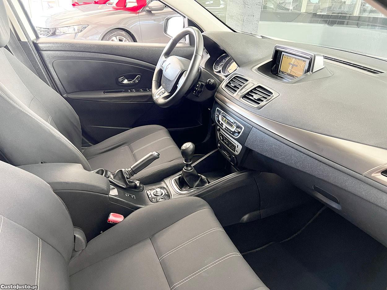 Renault Mégane Sport Tourer 1.5 dCi Confort SS — fotografia 10