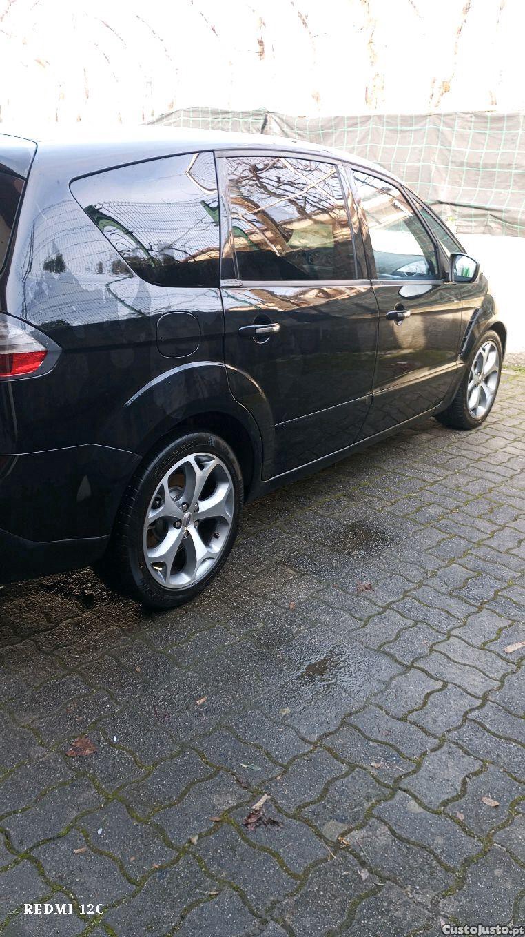 Ford S-Max Titanium — fotografia 10
